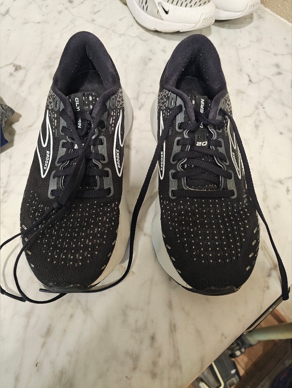 Brooks Womens Black Athletic Shoes